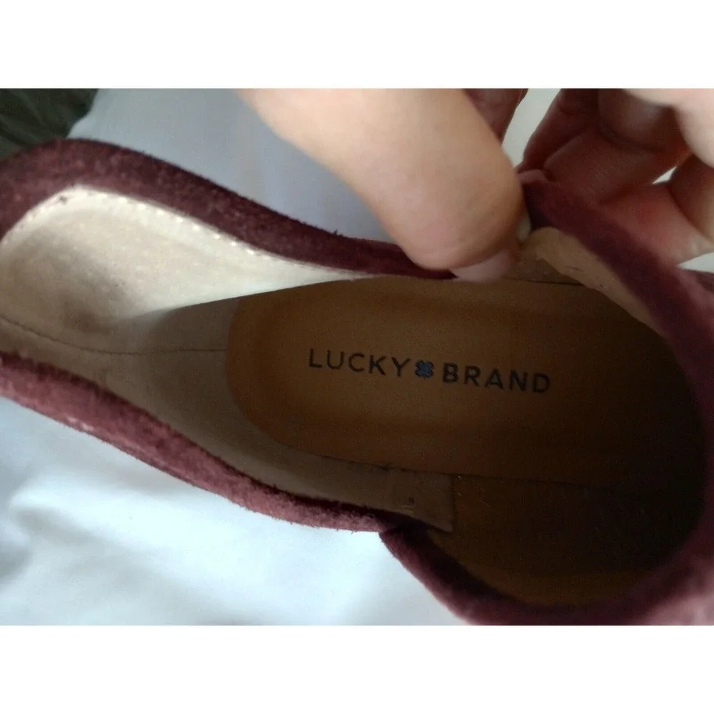 Lucky Brand step out